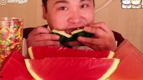 网红吃瓜表情包搞笑图片,笑料横生的搞笑瞬间